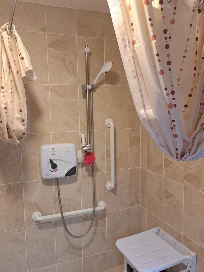 King Size Bed, Private Parking, Centrally Located Kilkenny Exterior photo
